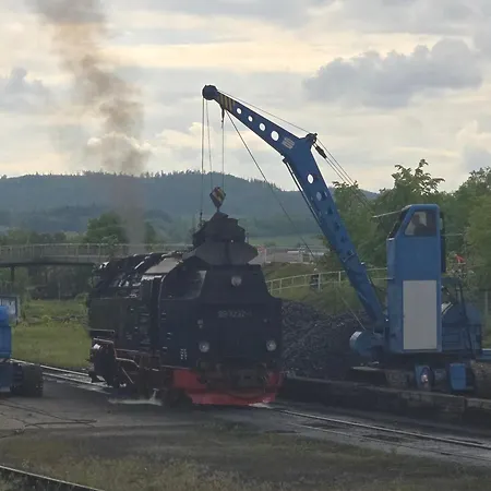 Premium Theresa Mit Schlossblick Zentral Am Bahnhof